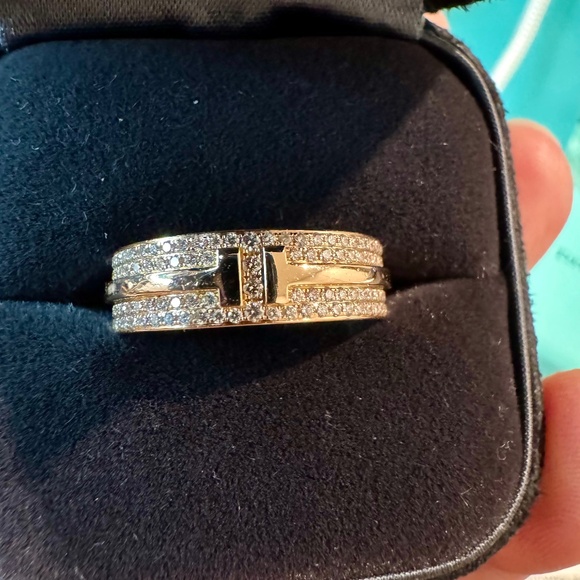 Tiffany&Co T wide pave diamond ring - Picture 5 of 11